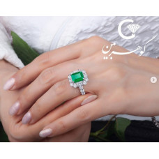 diamond and emerald ring